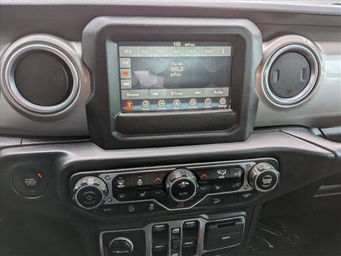 Used 2018 Jeep Wrangler Unlimited Sahara w/ Cold Weather Group image 14