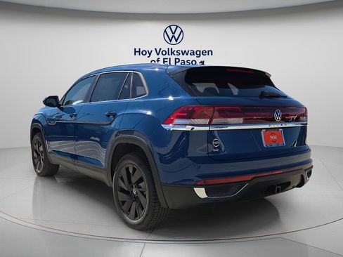 New 2026 Volkswagen Atlas Cross Sport SE FWD image 4