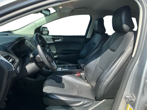 Used 2022 Ford Edge Titanium AWD/4WD image 9