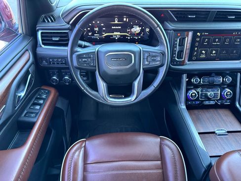 Used 2023 GMC Yukon Denali Ultimate image 26