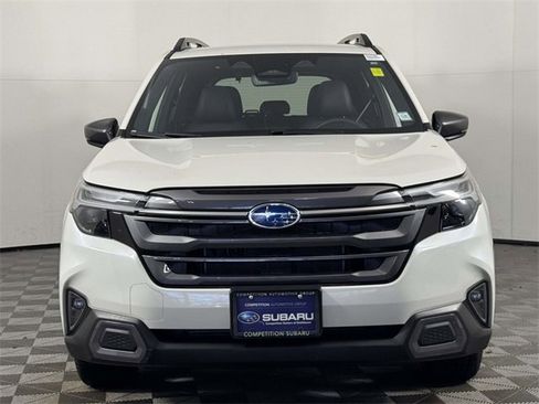 Used 2025 Subaru Forester Limited image 6