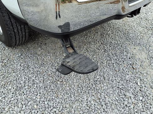 Used 2024 RAM 2500 Big Horn w/ Bed Utility Group image 8