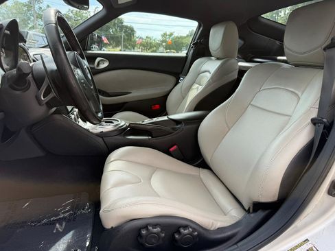 Used 2009 Nissan 370Z Touring w/ Aerodynamics Pkg RWD image 22