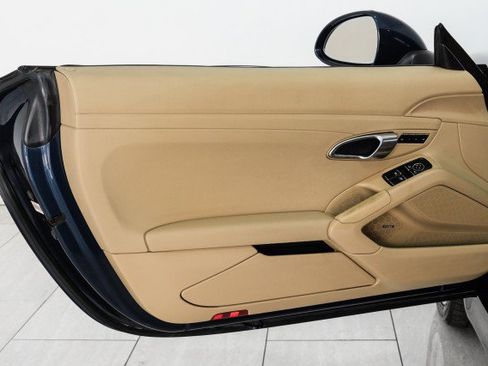 Used 2015 Porsche Cayman RWD image 30