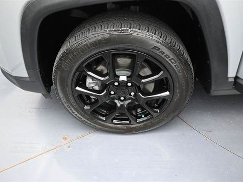 Used 2024 Jeep Compass Latitude w/ Altitude Special Edition AWD/4WD image 21