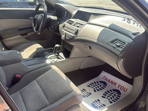 Used 2009 Honda Accord LX-P image 9