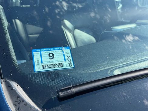 Used 2021 RAM 1500 Laramie w/ Sport Appearance Package image 10