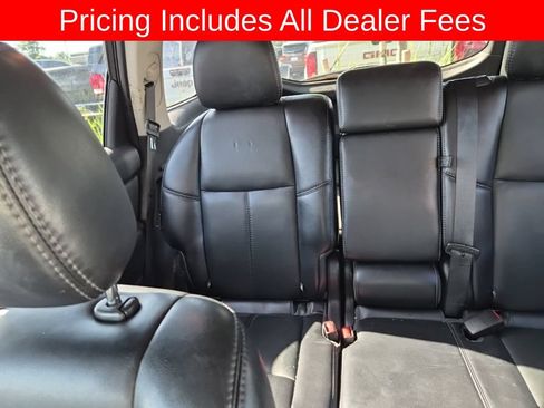 Used 2018 Nissan Pathfinder SL w/ SL Premium Package FWD image 10