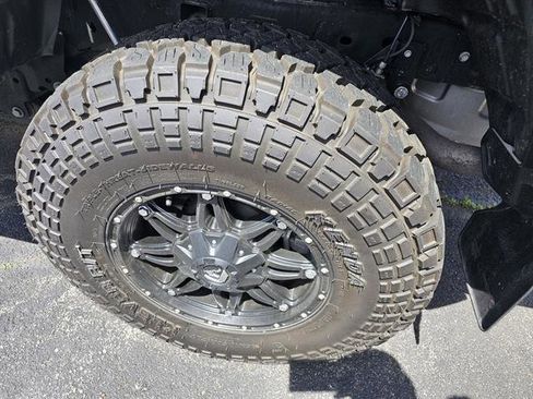 Used 2022 Jeep Gladiator Overland w/ Cold Weather Group image 7