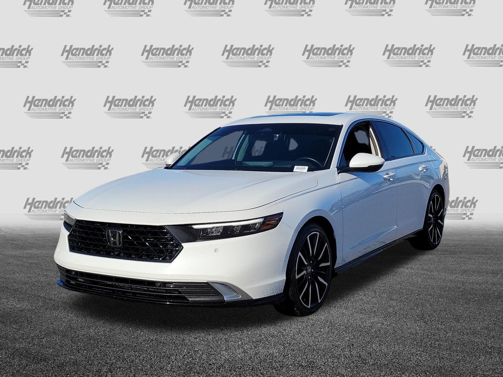 Used 2024 Honda Accord Touring image 3