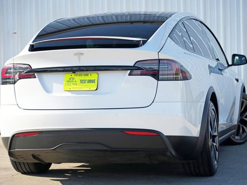 Used 2023 Tesla Model X Standard Range image 5