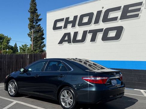 Used 2015 Toyota Camry SE w/ Moonroof Package FWD image 22