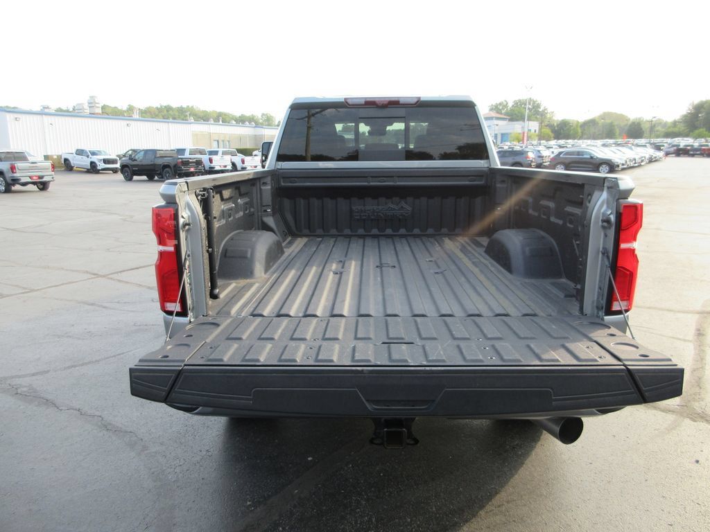 Certified 2024 Chevrolet Silverado 2500 High Country w/ High Country Premium Package AWD/4WD image 8