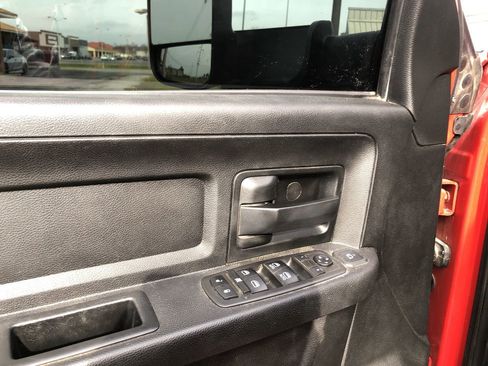 Used 2021 RAM 3500 Tradesman w/ Chrome Appearance Group image 12