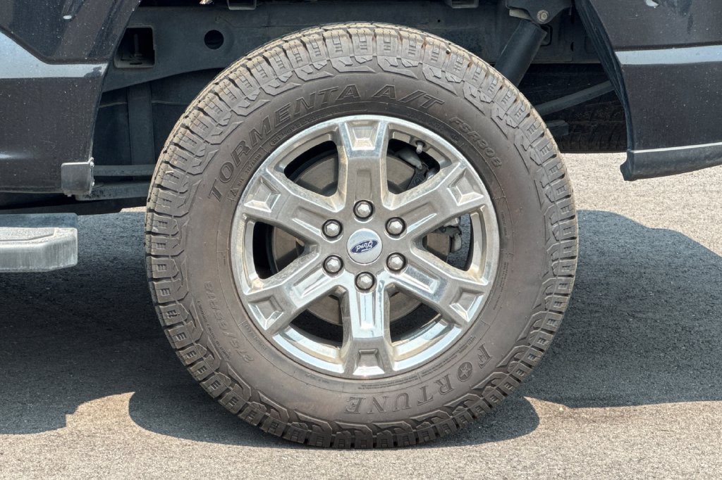 Used 2023 Ford F150 Lariat w/ FX4 Off-Road Package AWD/4WD image 30