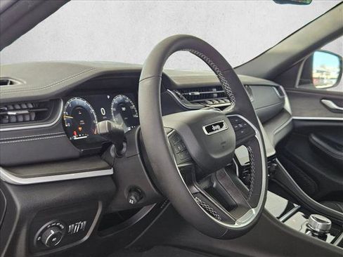 New 2025 Jeep Grand Cherokee Limited w/ Luxury Tech Group II image 3