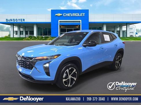 Used 2024 Chevrolet Trax RS w/ Driver Confidence Package FWD image 1