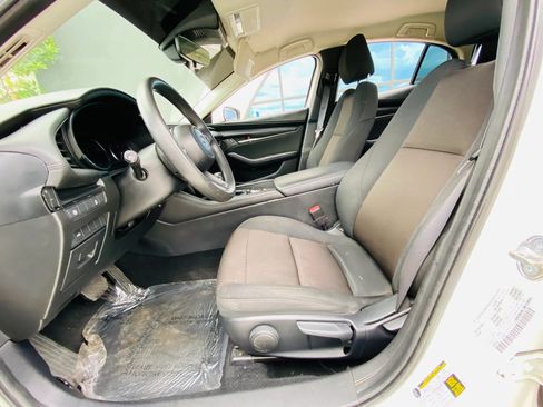 Used 2020 MAZDA MAZDA3 Sedan FWD image 36