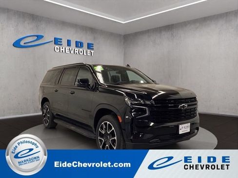 Used 2024 Chevrolet Suburban RST w/ Luxury Package AWD/4WD image 1
