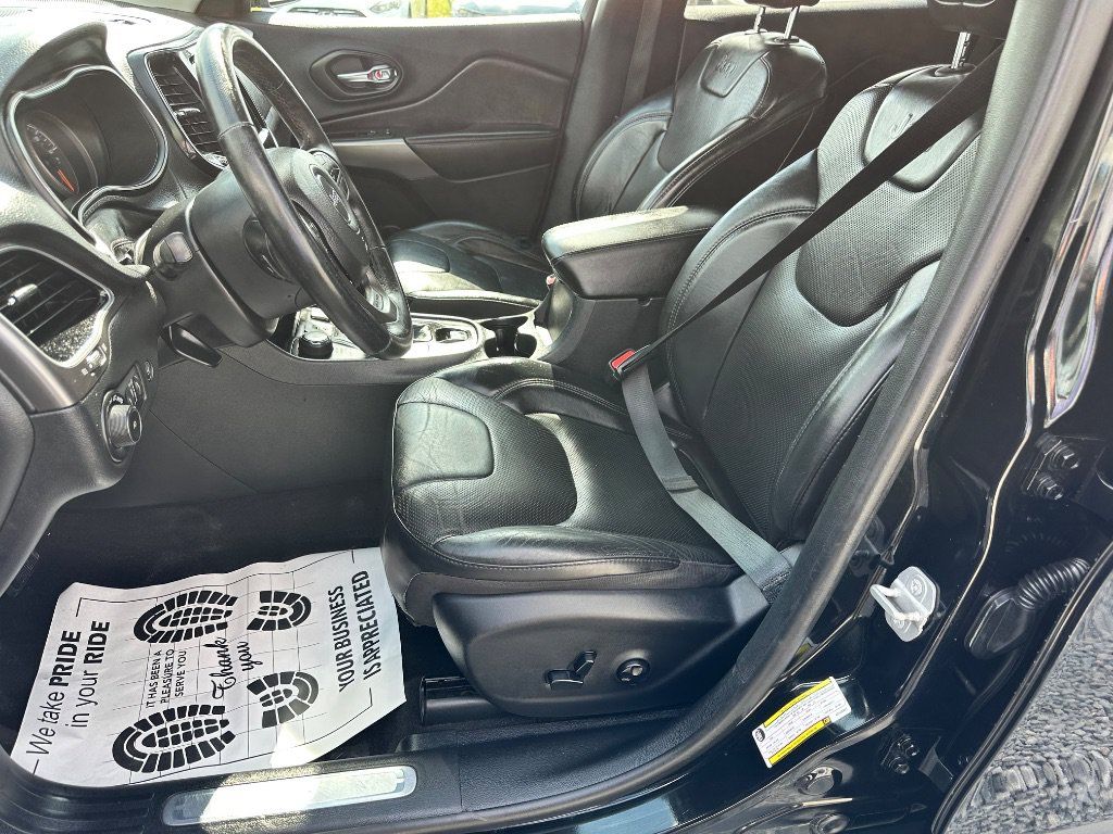 Used 2019 Jeep Cherokee Limited AWD/4WD image 5