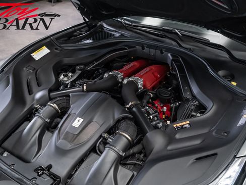 Used 2020 Ferrari Portofino RWD image 59