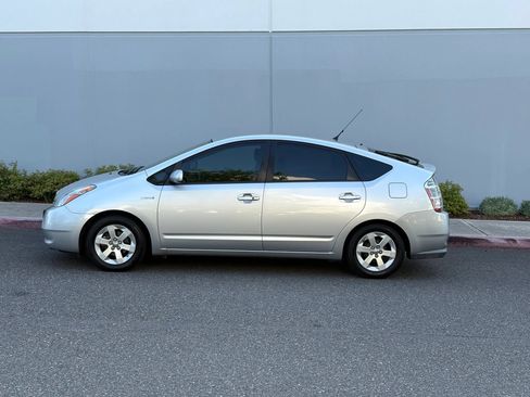 Used 2009 Toyota Prius w/ Pkg 6 FWD image 3