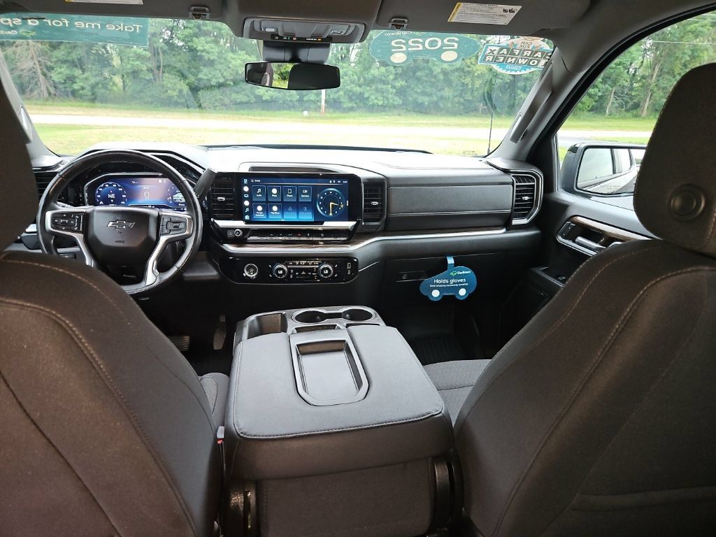 Certified 2022 Chevrolet Silverado 1500 RST AWD/4WD image 24