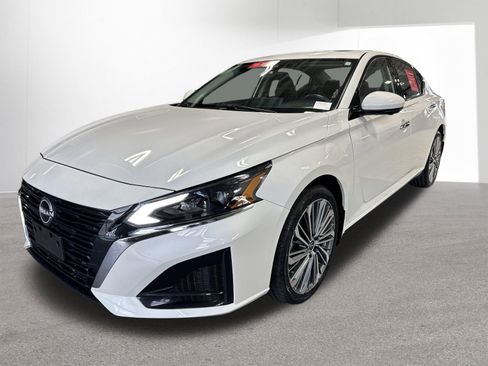 Certified 2023 Nissan Altima 2.5 SL AWD/4WD image 11