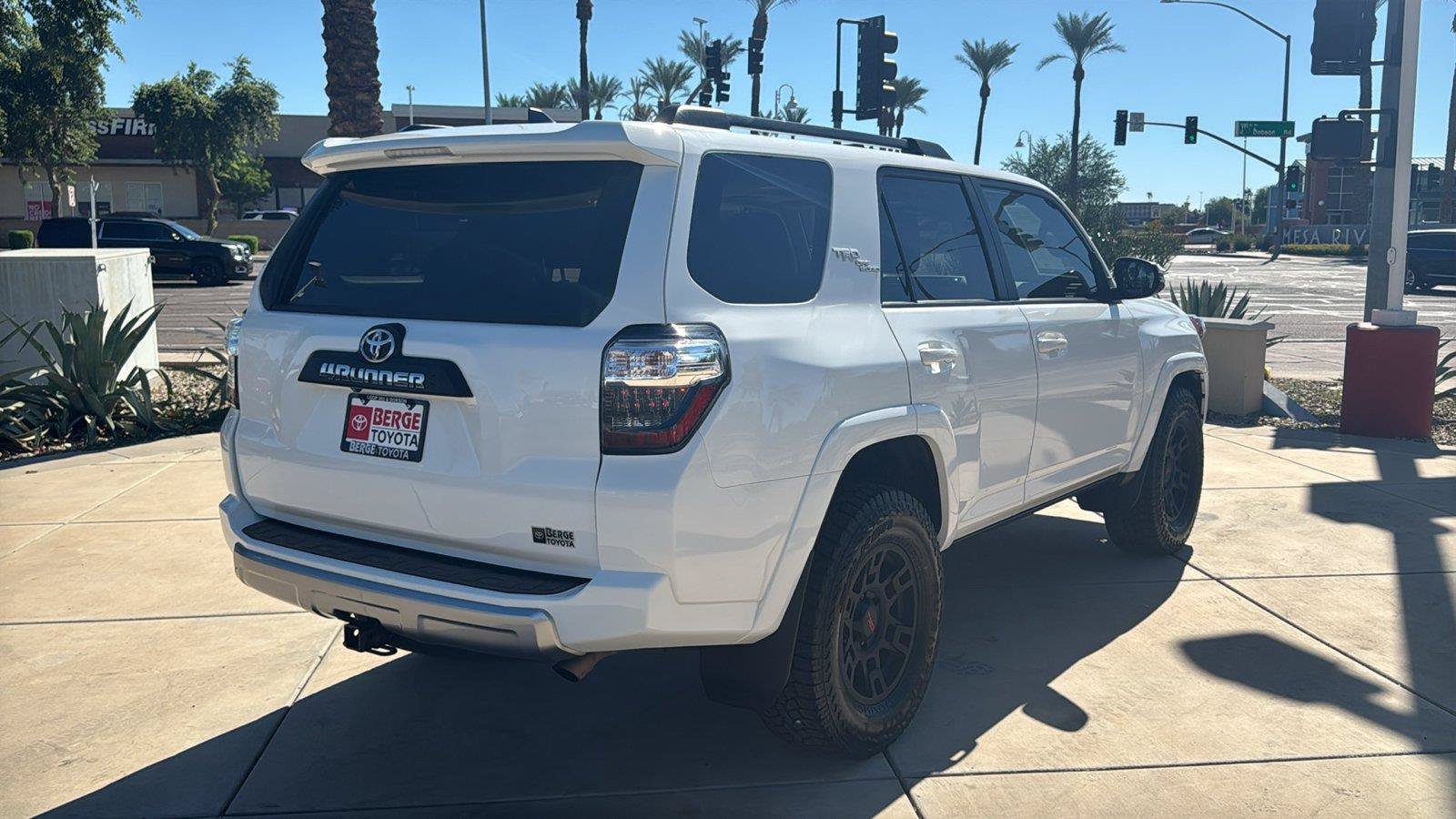 Used 2023 Toyota 4Runner TRD Off-Road Premium w/ Moonroof Package AWD/4WD image 9