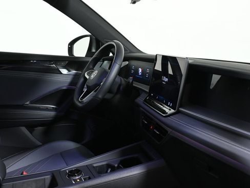 Used 2025 Volkswagen Tiguan SE R-Line AWD/4WD image 32
