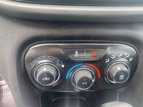 Used 2013 Dodge Dart SE w/ Value Group image 12