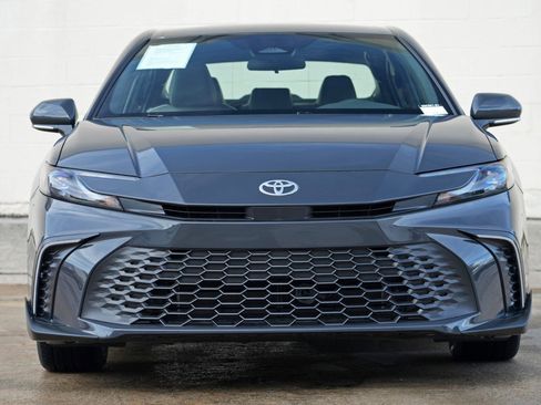 Used 2026 Toyota Camry SE FWD image 6