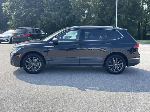 Certified 2023 Volkswagen Tiguan SE FWD image 4
