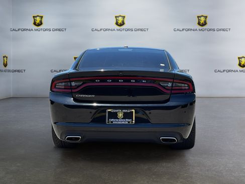 Used 2020 Dodge Charger SXT w/ Leather Interior Group RWD image 6
