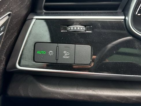 Used 2023 Audi Q8 Premium Plus AWD/4WD image 33