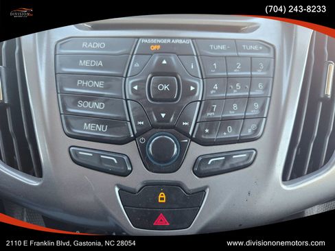 Used 2015 Ford Transit Connect XLT image 16