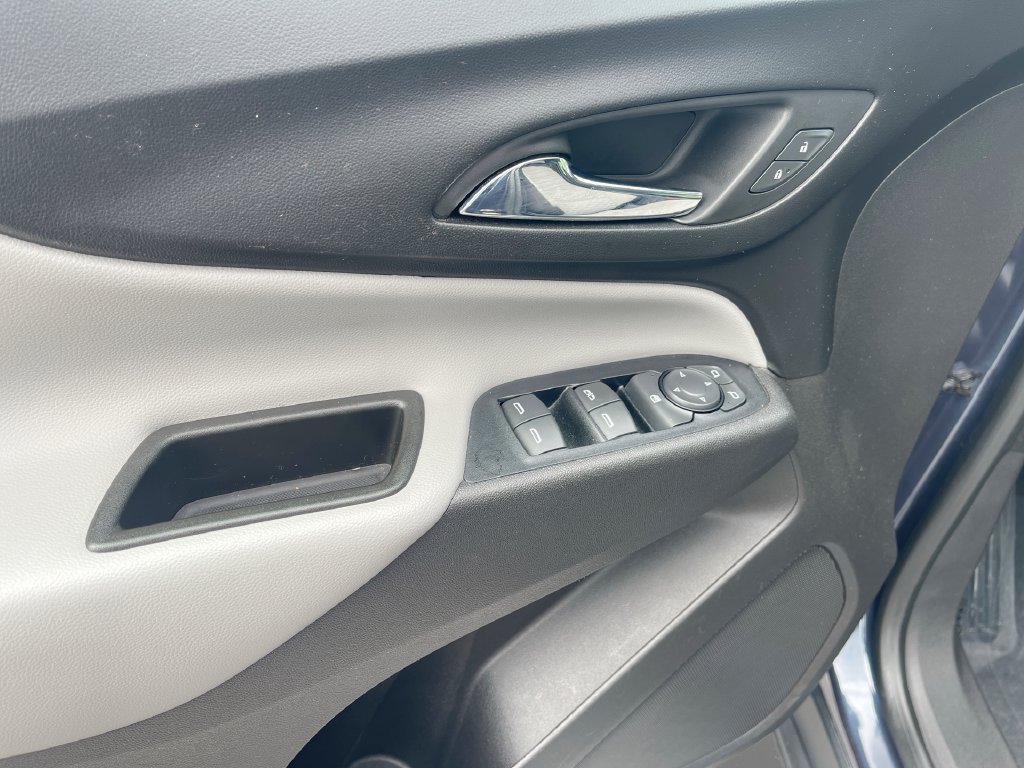 Used 2019 Chevrolet Equinox LS FWD image 22