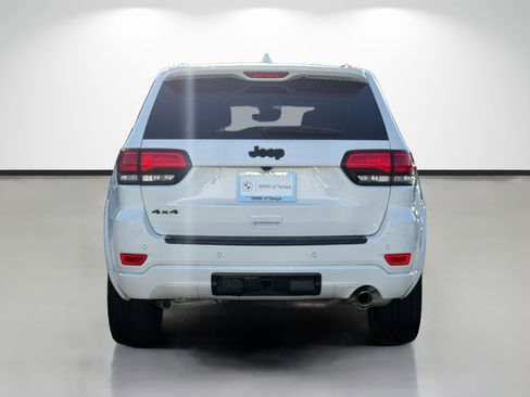 Used 2021 Jeep Grand Cherokee Laredo X AWD/4WD image 4