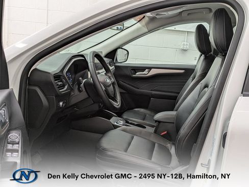 Used 2022 Ford Escape SEL AWD/4WD image 3