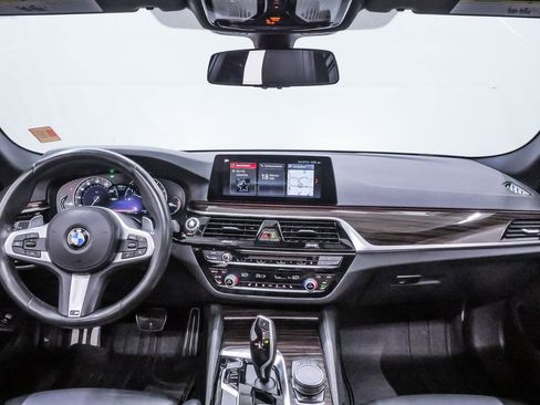 Used 2019 BMW 540i w/ M Sport Package image 16