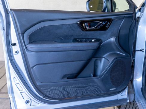 Used 2025 Subaru Forester Touring w/ Popular Package - Touring image 14