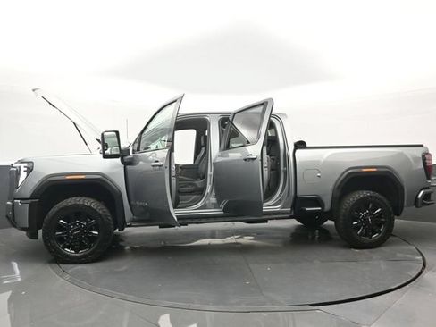 Used 2024 GMC Sierra 2500 AT4 w/ AT4 Premium Plus Package AWD/4WD image 34