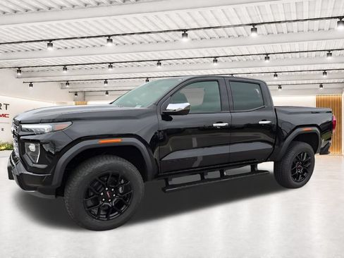 New 2026 GMC Canyon Denali w/ LPO, Denali Black Edition AWD/4WD image 5