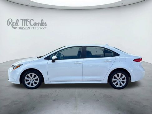 Used 2025 Toyota Corolla LE FWD image 2