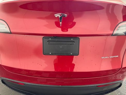Used 2023 Tesla Model Y Long Range AWD/4WD image 17