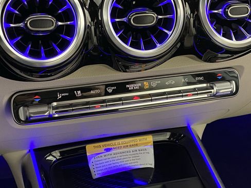 Certified 2025 Mercedes-Benz GLB 250 4MATIC image 26