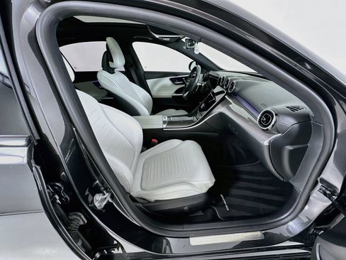 Used 2022 Mercedes-Benz C 300 Sedan image 32