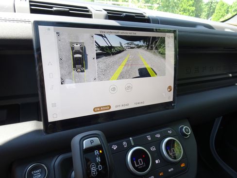 New 2025 Land Rover Defender 110 S image 16