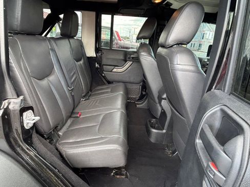 Used 2017 Jeep Wrangler Unlimited Sport w/ Quick Order Package 24S AWD/4WD image 11