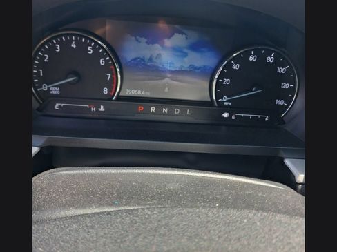 Used 2023 Ford Explorer XLT w/ Equipment Group 202A AWD/4WD image 8